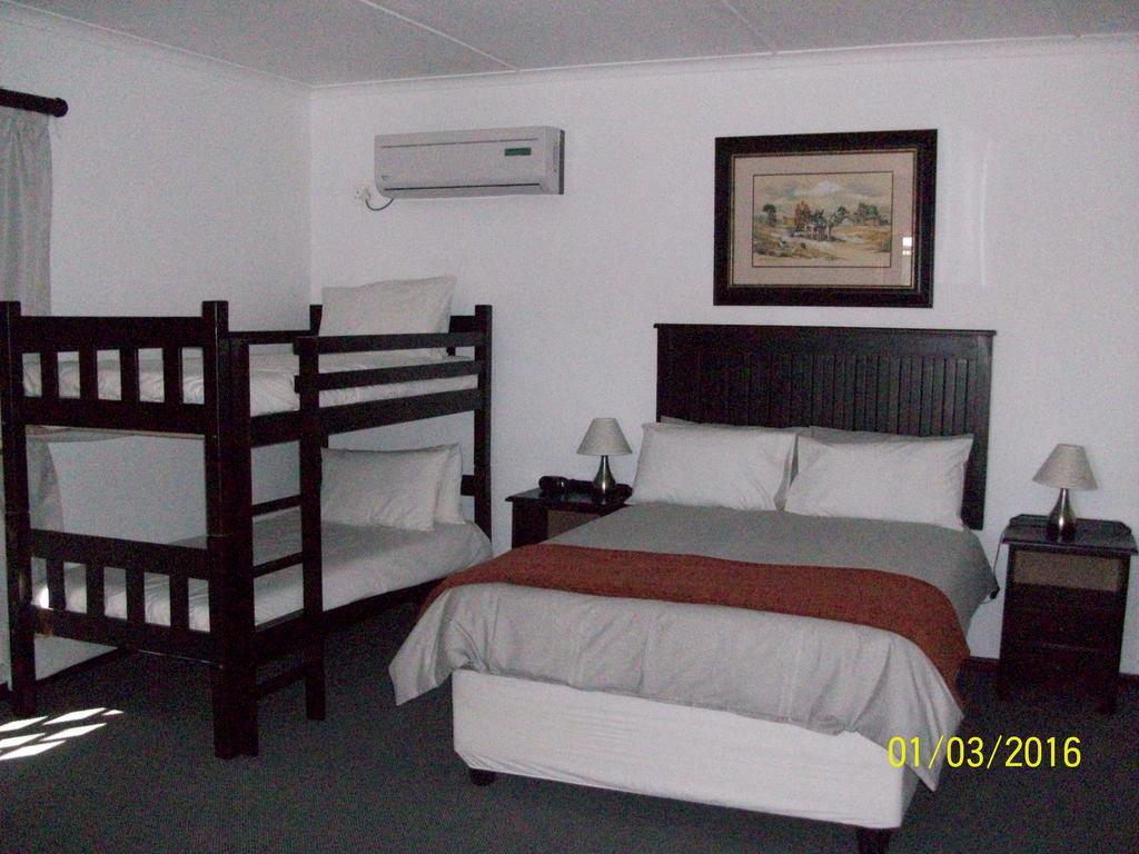 Laings Lodge Laingsburg Екстериор снимка
